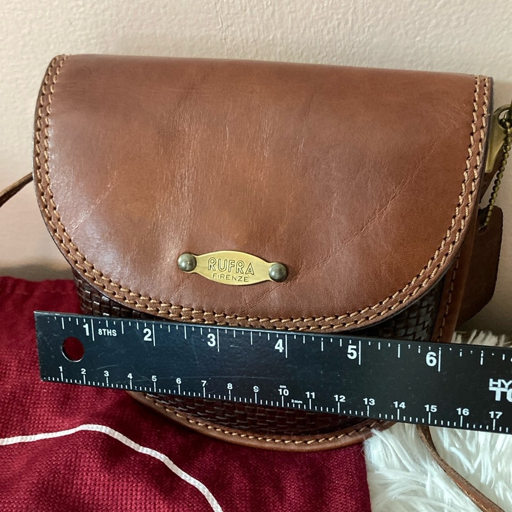 Italian Saddle Crossbody Handbag - Picture 6 of 16